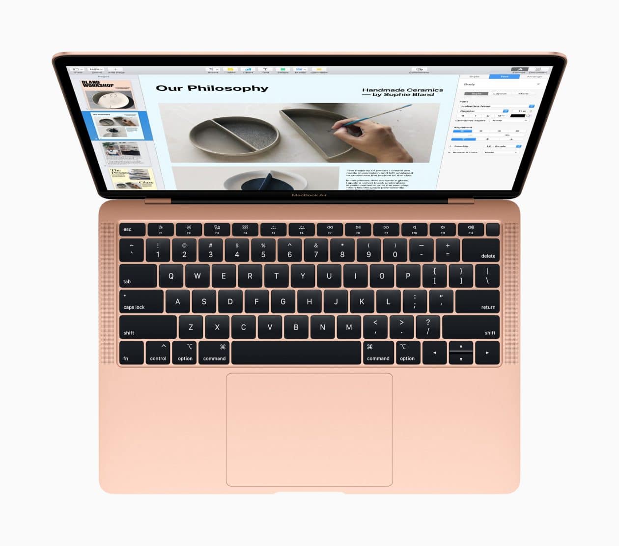 Nuevo MacBook Air dorado desde arriba con teclado