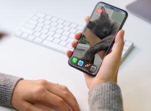 Cómo cambiar automáticamente el fondo de pantalla del iPhone con un solo toque